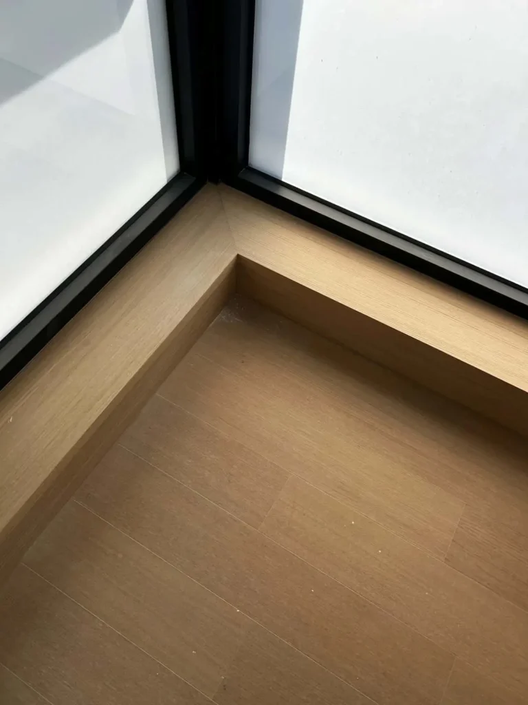 Λεπτομέρεια γωνίας δαπέδου