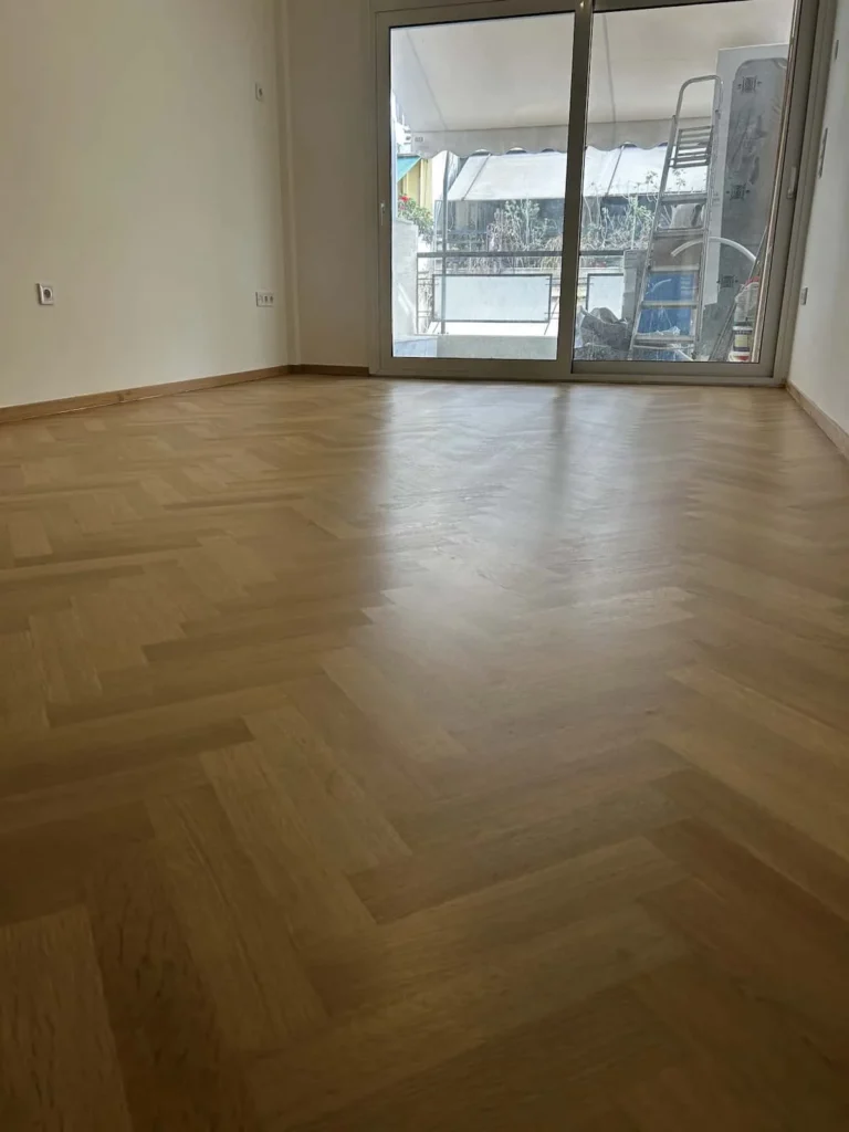 Αναπαλαίωση ξύλινου δαπέδου σε στυλ ψαροκόκκαλο